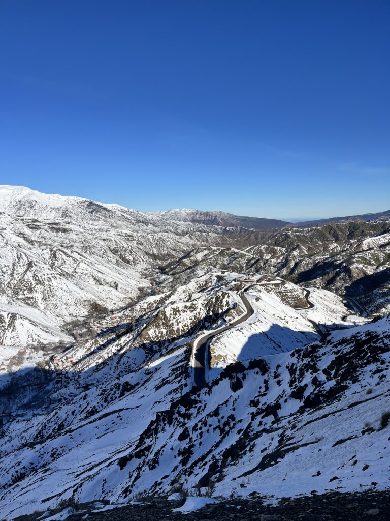 Marocco e le montagne dell' Atlante innevate